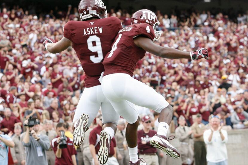 Texas A&M Aggies wide receiver Nate Askew (9) and Texas A&M Aggies wide receiver Brandal...