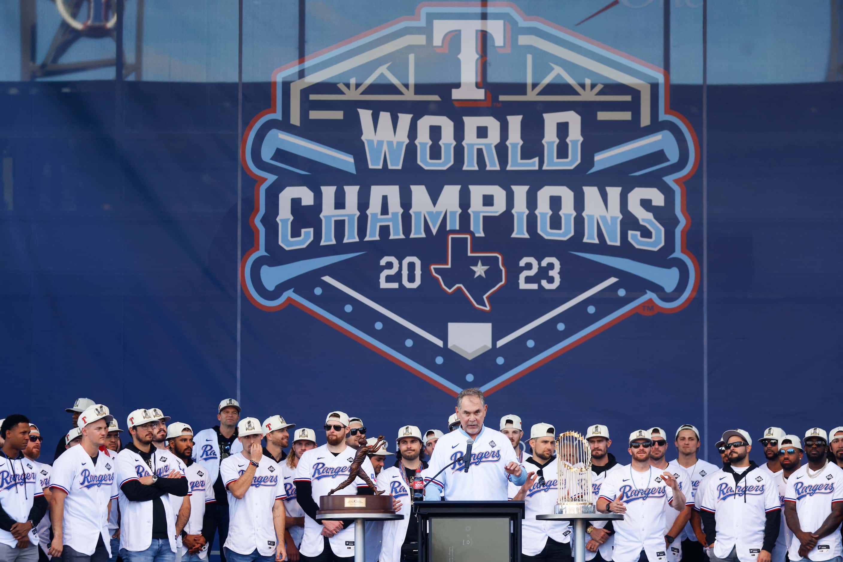 Texas Rangers manager Bruce Bochy speaks during Texas Rangers post-parade public celebration...