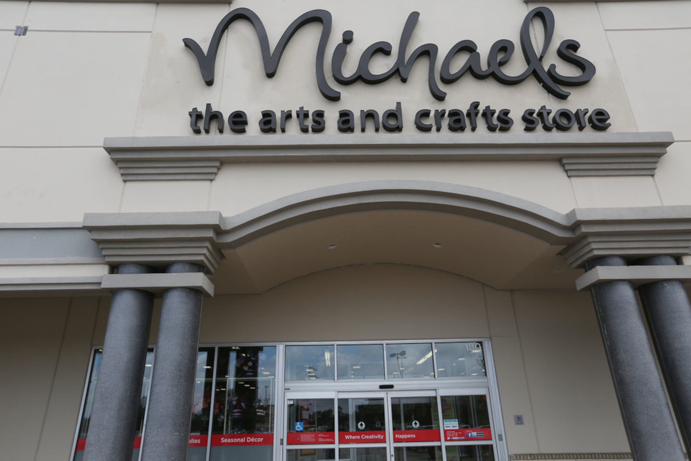 Arts and crafts retailer Michaels picks up 40 stores from