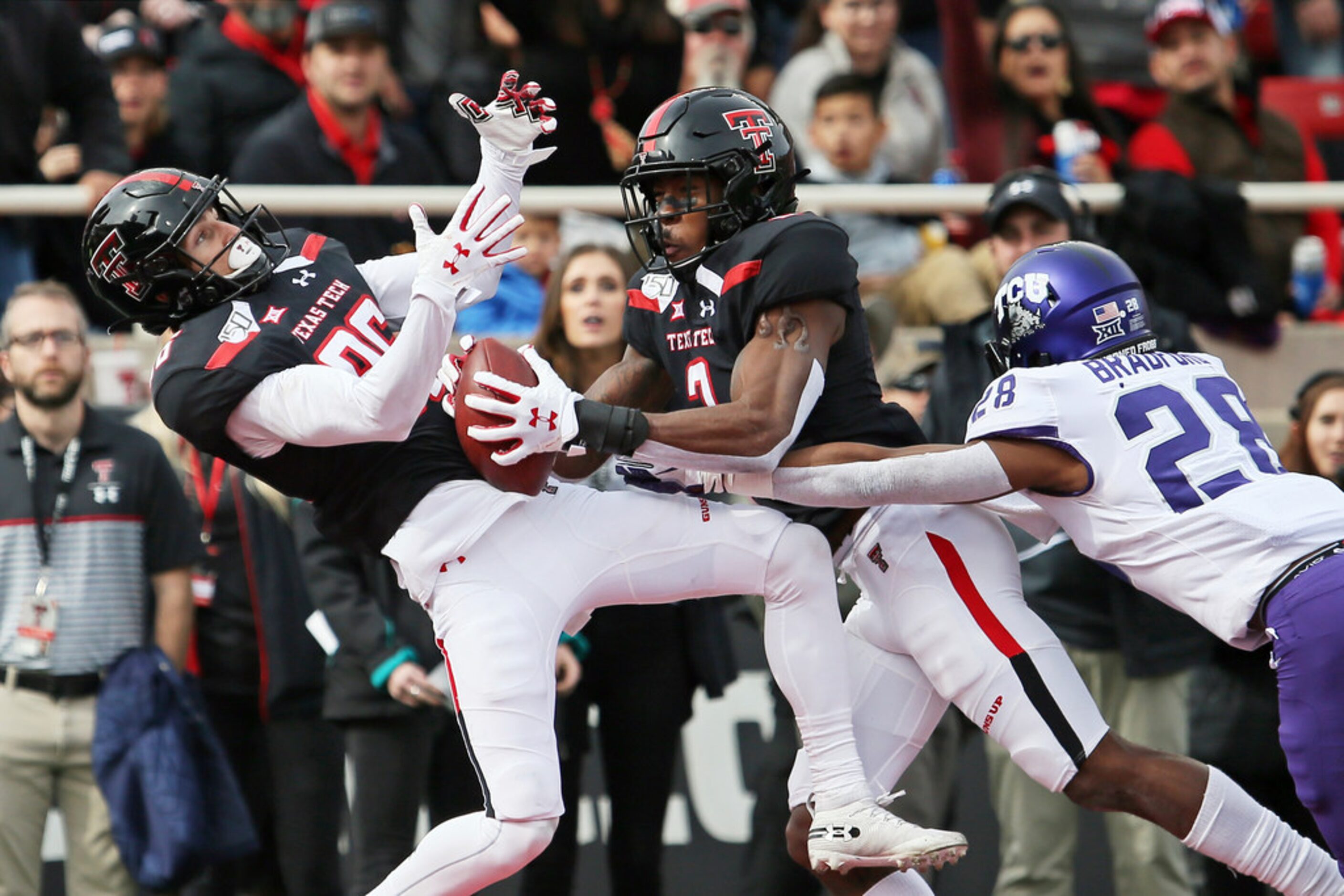 Texas Tech's Dalton Rigdon (86) catches a pass during the first half of an NCAA college...