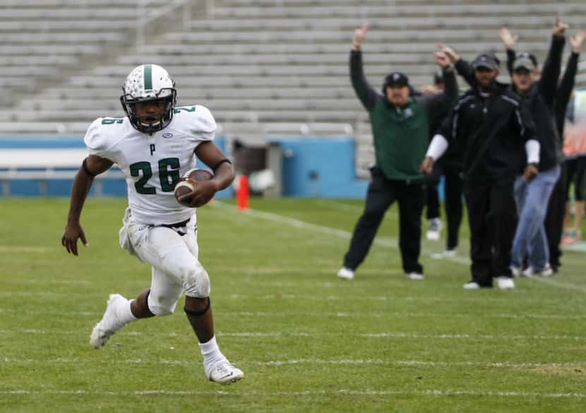 Mesquite Poteet wide receiver Walter Dawn Jr. (26) runs the ball during the football game...