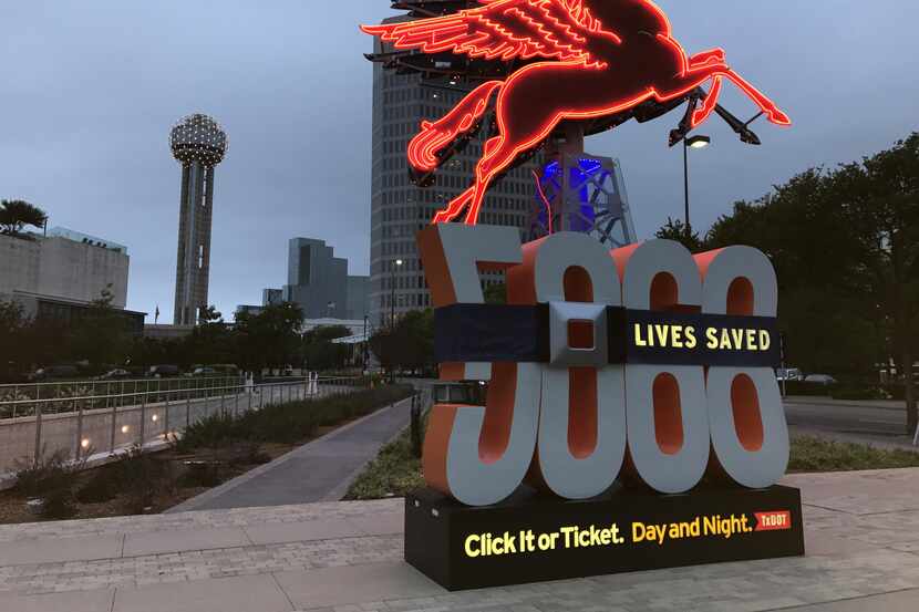Calculan que la campaña “Abroche o Pague” ha salvado la vida de 5,068 personas en Texas...