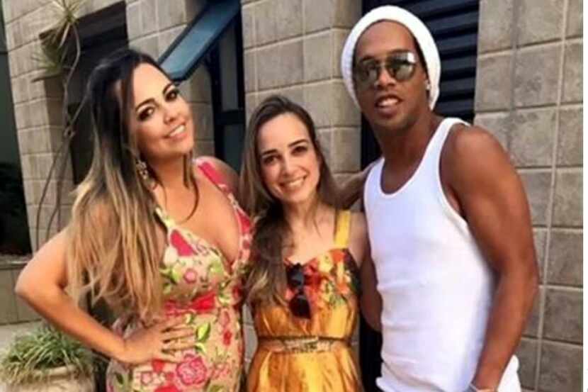 Ronaldinho ya convive desde hace tiempo con sus futuras esposas.
