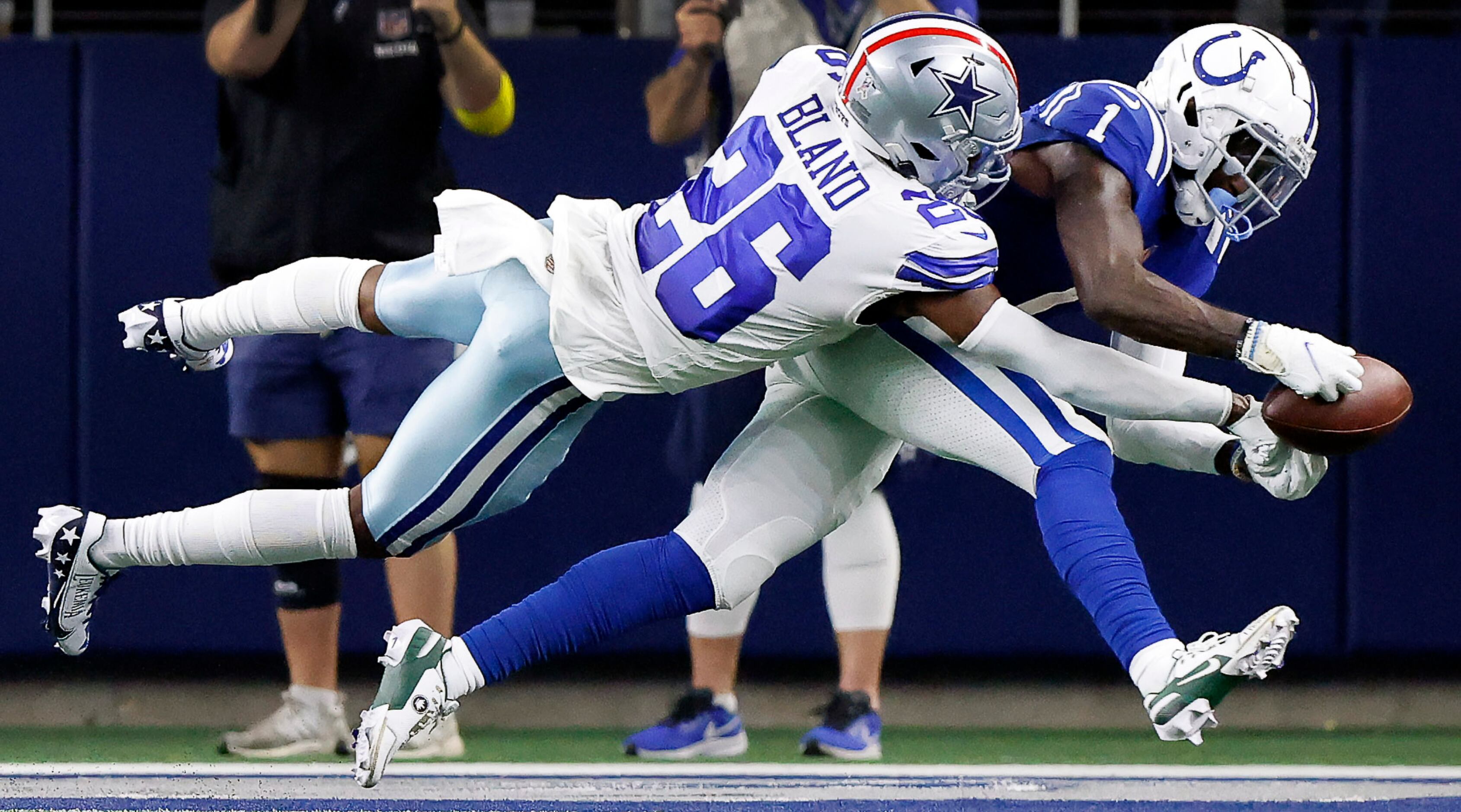 NFC East standings: Cowboys gain ground on Eagles, still need help to win  division