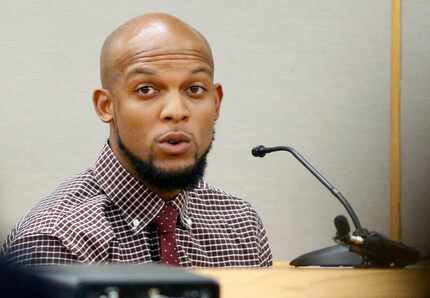 Lyndo Jones testifies about the night former Mesquite police officer Derick Wiley shot him...