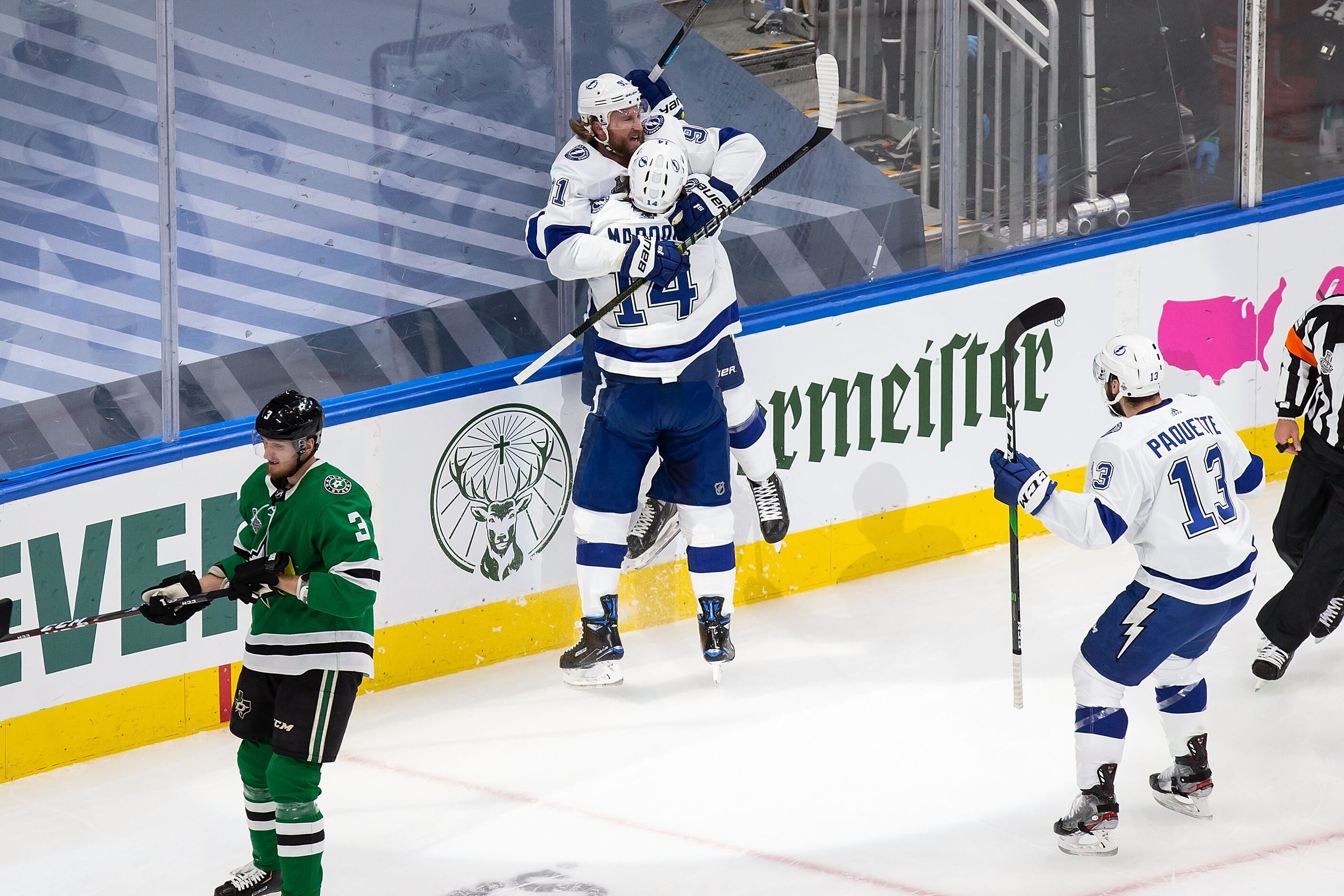 Steven Stamkos (91) and Pat Maroon (14) of the Tampa Bay Lightning celebrate Stamkos' goal...