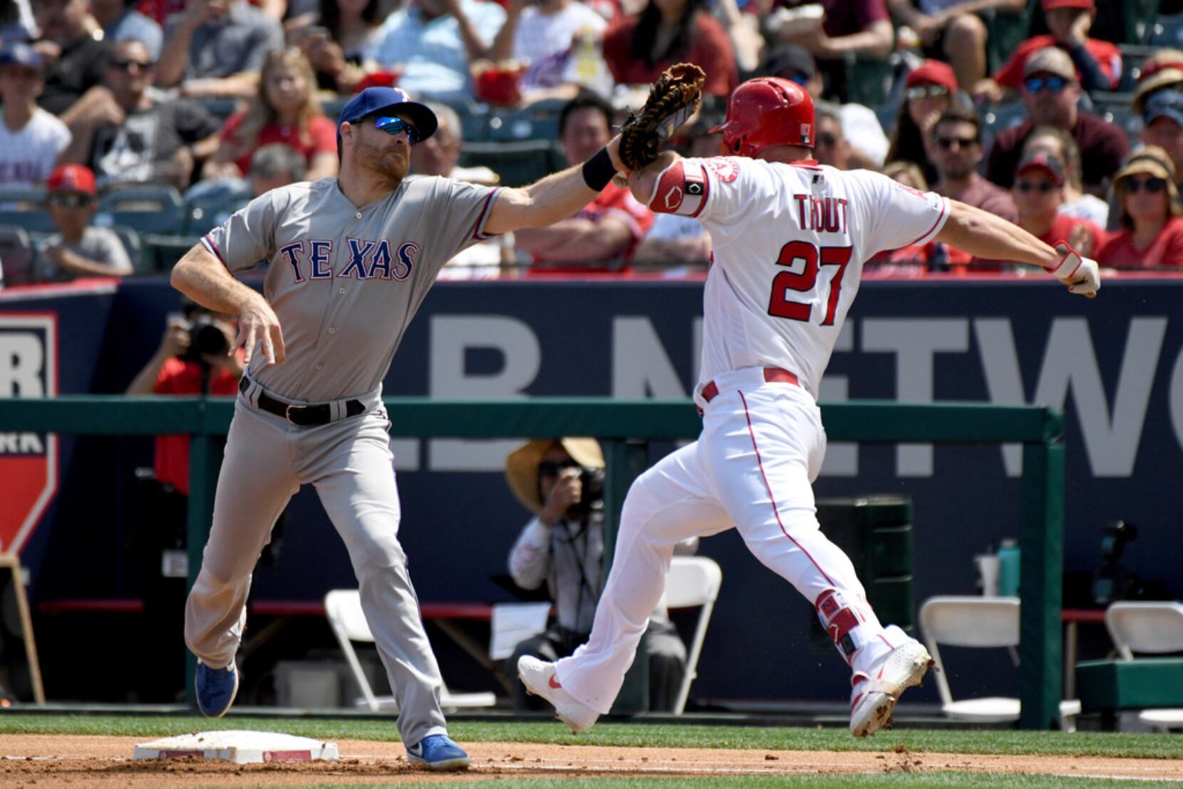 Angels beat Rangers, avoid serious injury to Mike Trout – Orange County  Register