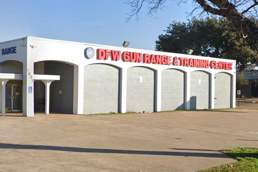 Ladrones se llevaron decenas de armas de fuego de DFW Gun Range.
