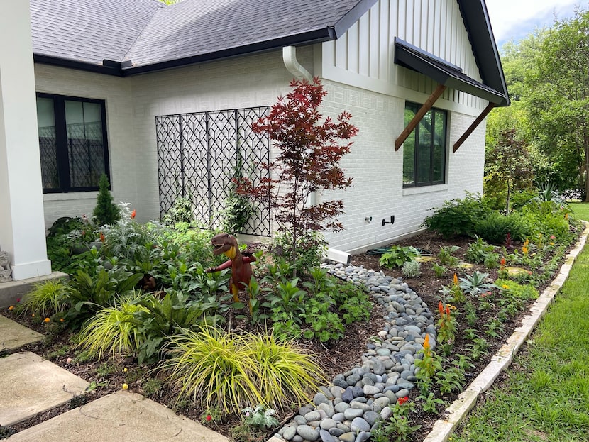 Garden in front of a home