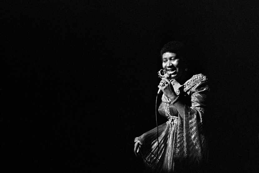  Aretha Franklin performs at the Apollo Theater in New York on June 3, 1971.  