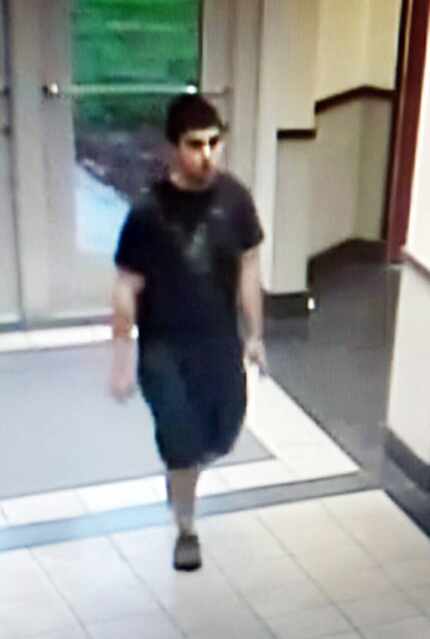 A picture of the suspect entering Cascade Mall