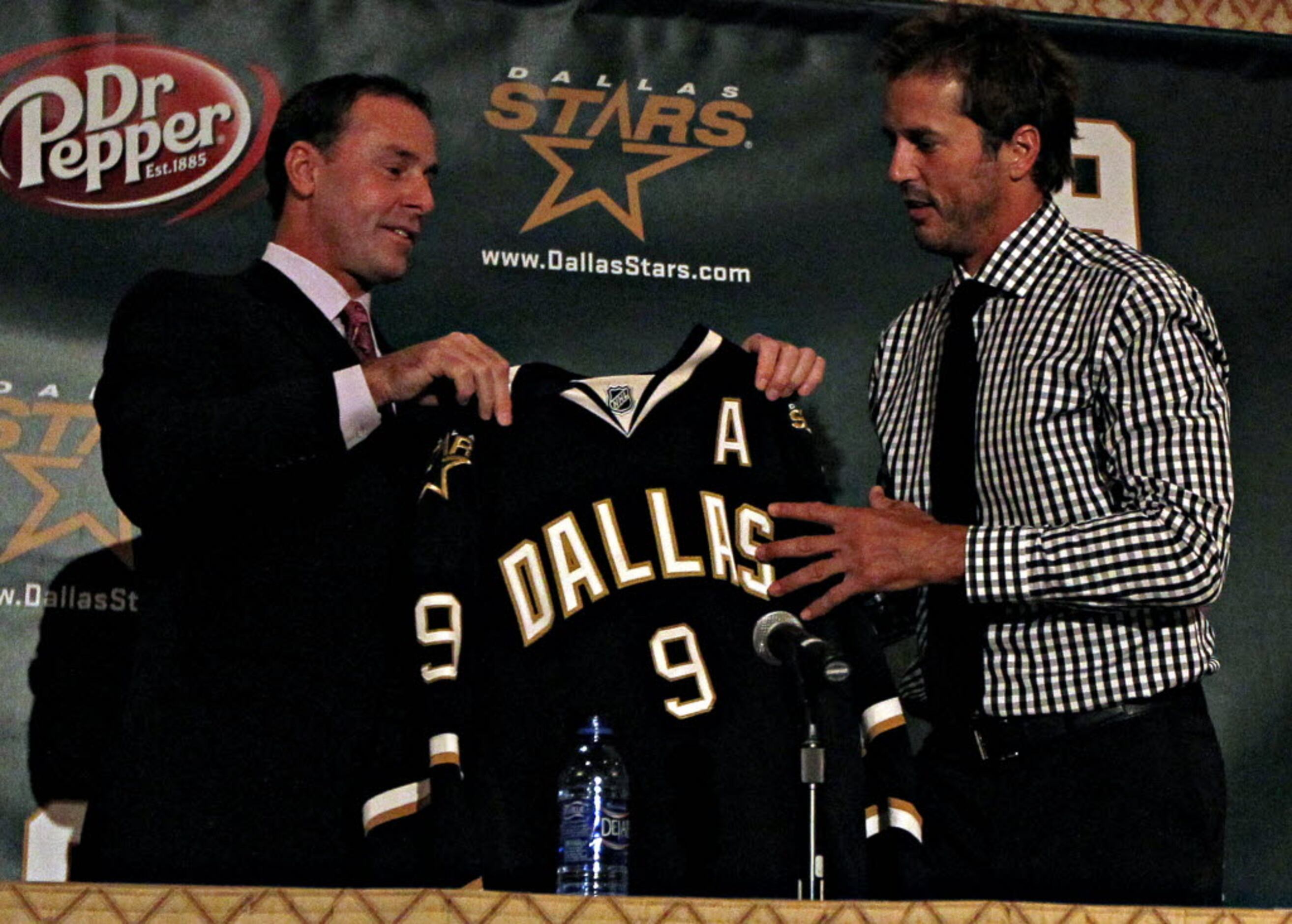 Dallas Stars unveil new logo and jerseys, will retire Modano's number - NBC  Sports