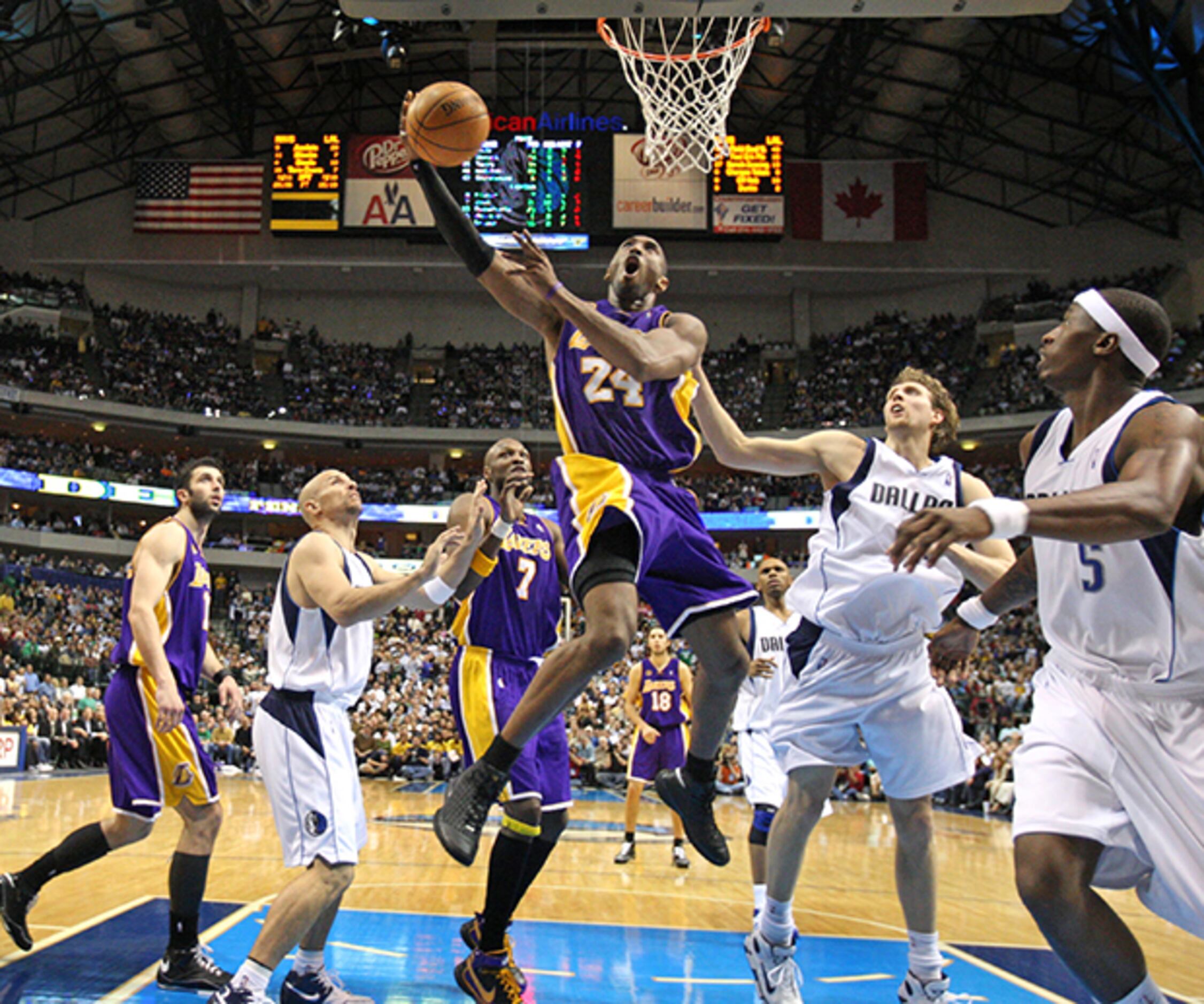 Top Moments: Kobe Bryant drops 81 points on Raptors in 2006