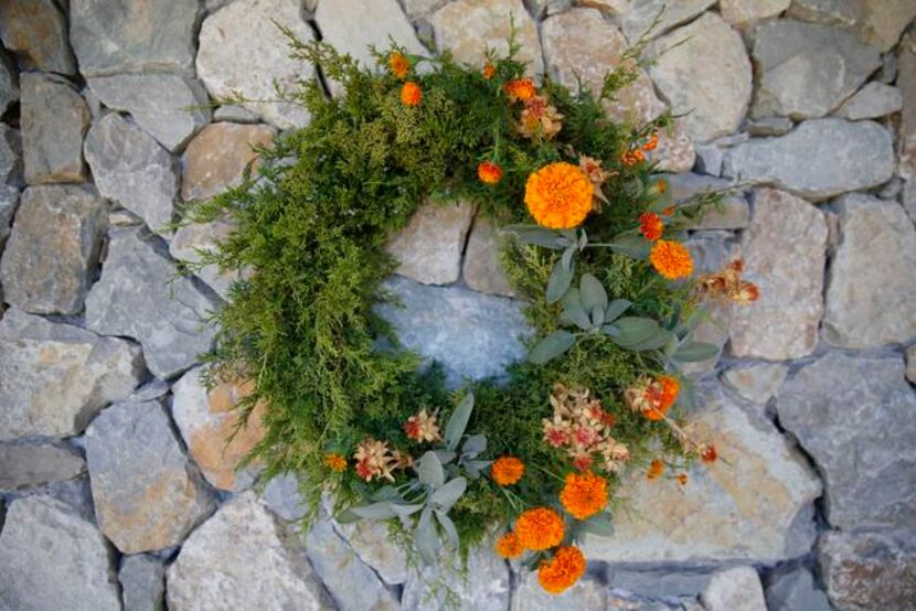 
Orange pops come from marigolds and pyracantha flowers. 
