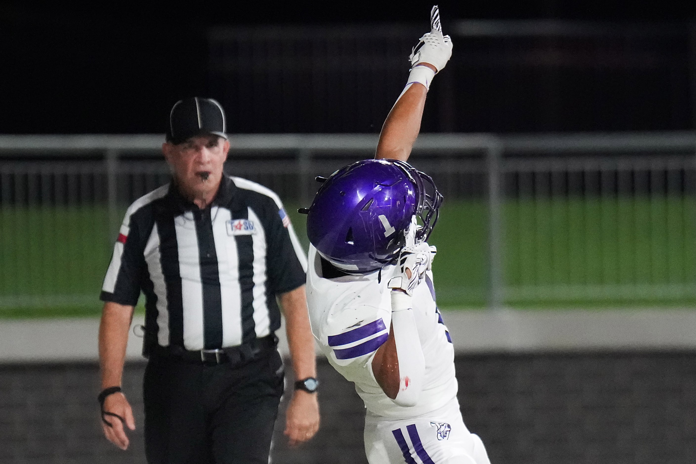 Anna running back Edward Chumley (1) celebrates after scoring on a short touchdown during...