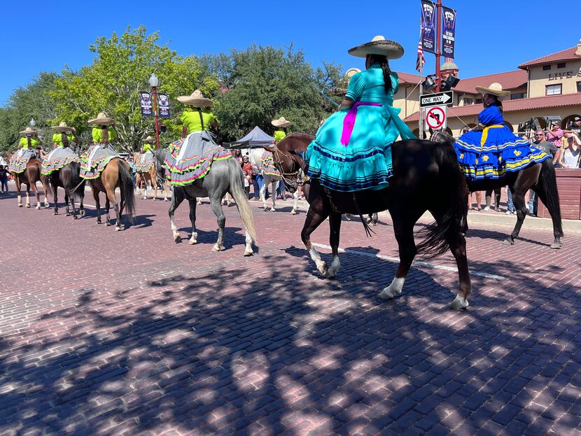 El domingo 18 se llevó a cabo el “Grito de Independencia & Fiestas Patrias Parade” en los...