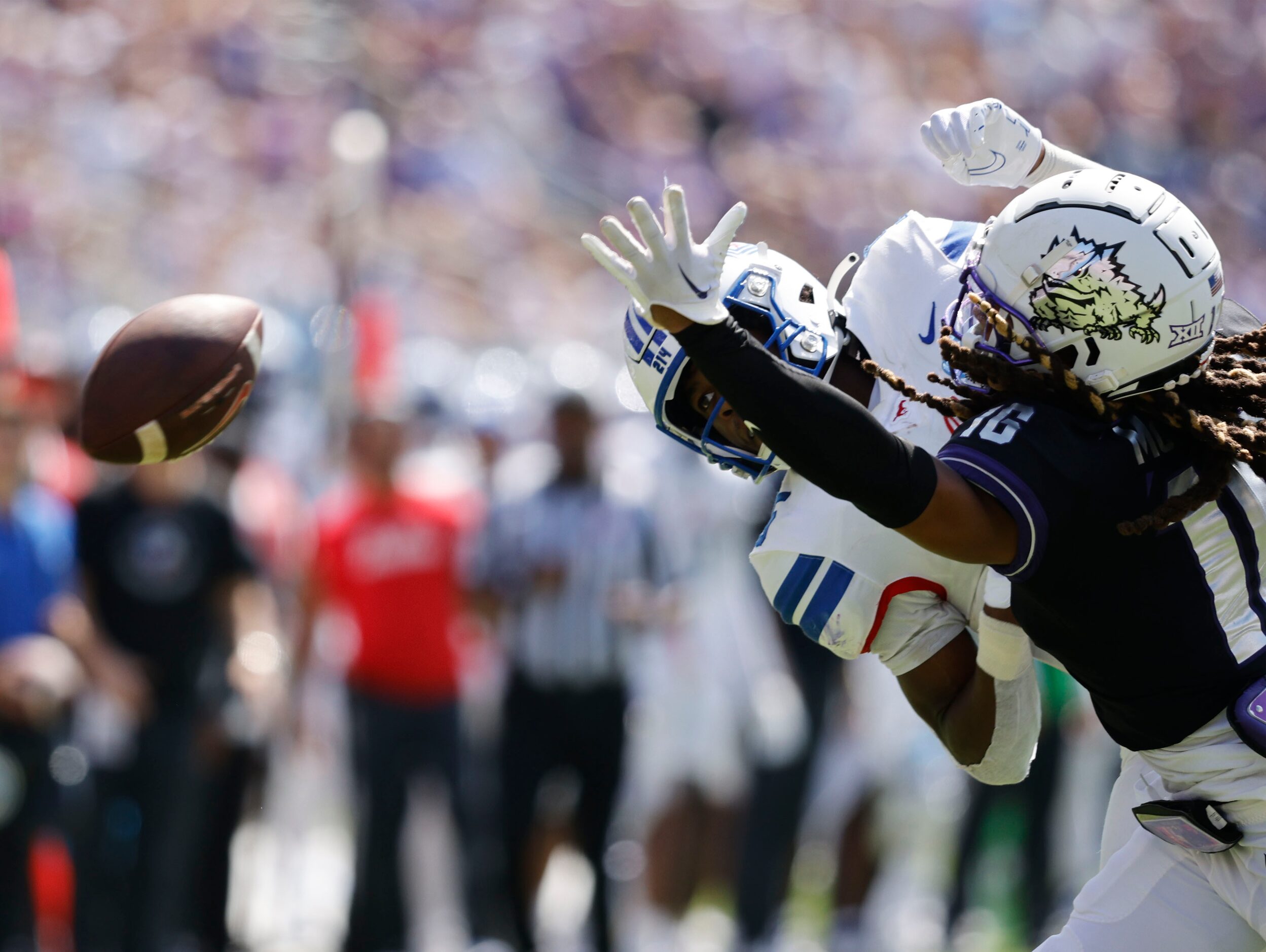 DUPLICATE***Southern Methodist Southern Methodist Mustangs wide receiver Moochie Dixon (5)...