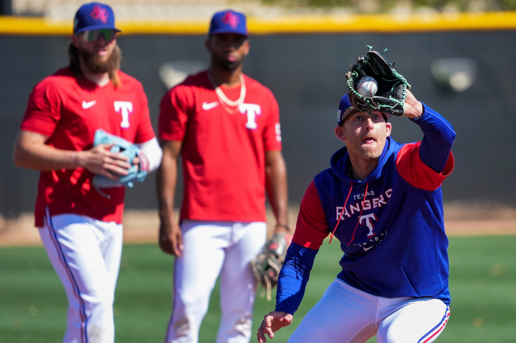 Should Andy Ibanez or Willie Calhoun DH for the Texas Rangers in 2022?