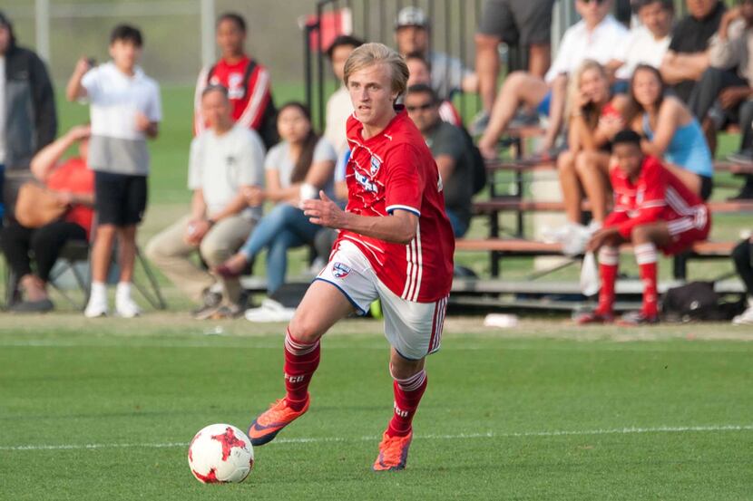 Thomas Roberts playing for the FC Dallas U19s in the 2018 Dallas Cup.