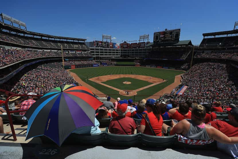 La casa de los Texas Rangers, el Globe Life Park de Arlington, será sede de Chivas vs....
