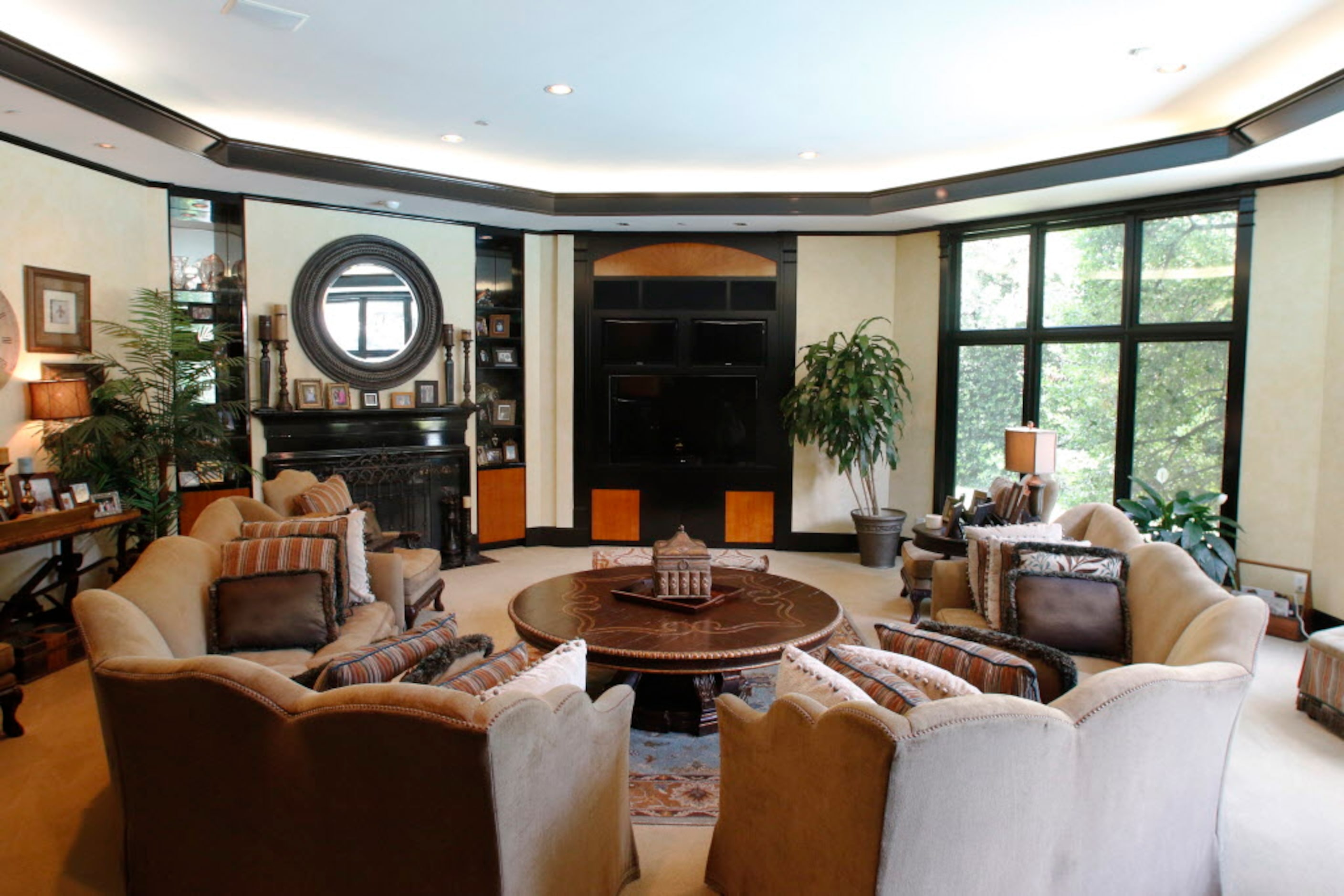 The family room in the home of former Dallas Cowboys running back Emmitt Smith and Pat Smith...