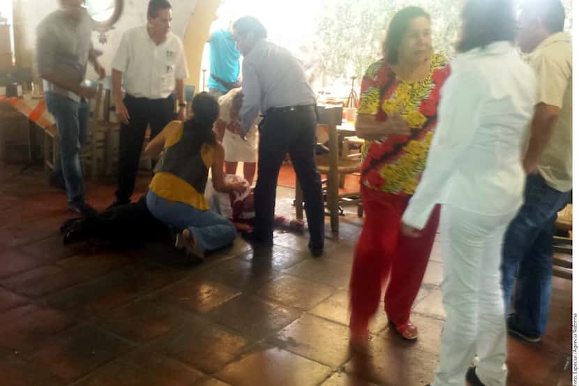 El ex Mandatario colimense, Fernando Moreno Peña, recibió dos disparos en cuello y tórax, de...