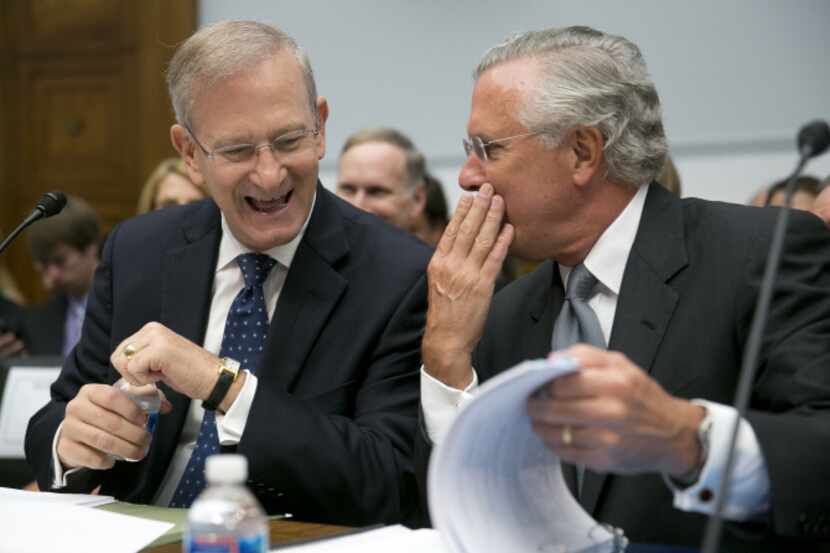 Thomas Hoenig, vice chairman of the Federal Deposit Insurance Corp., left, and Richard...