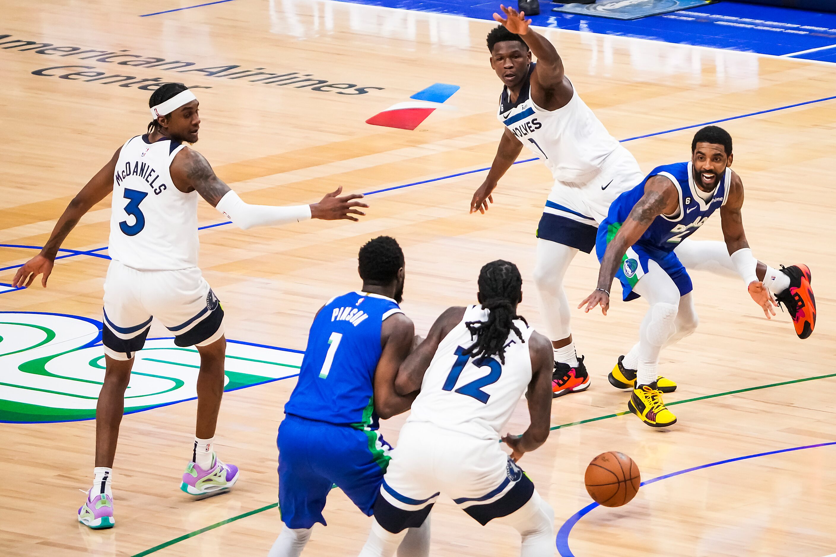 Dallas Mavericks guard Kyrie Irving (2) turns the ball over on the Mavericks final...