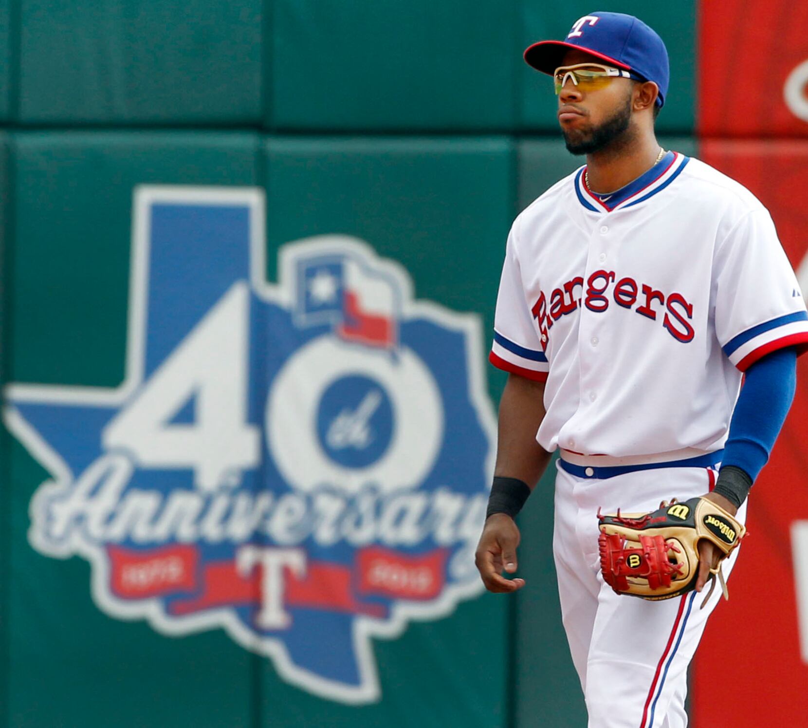 Rangers SS Andrus takes aging distinctions into 12th season