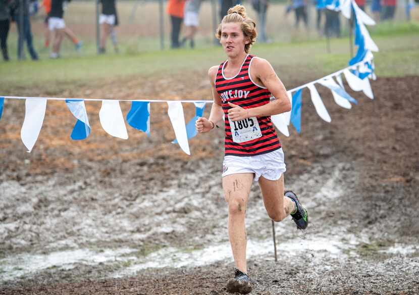 Lovejoy junior Brady Laboret runs in the Class 5A Region II race Monday at the Jesse Owens...