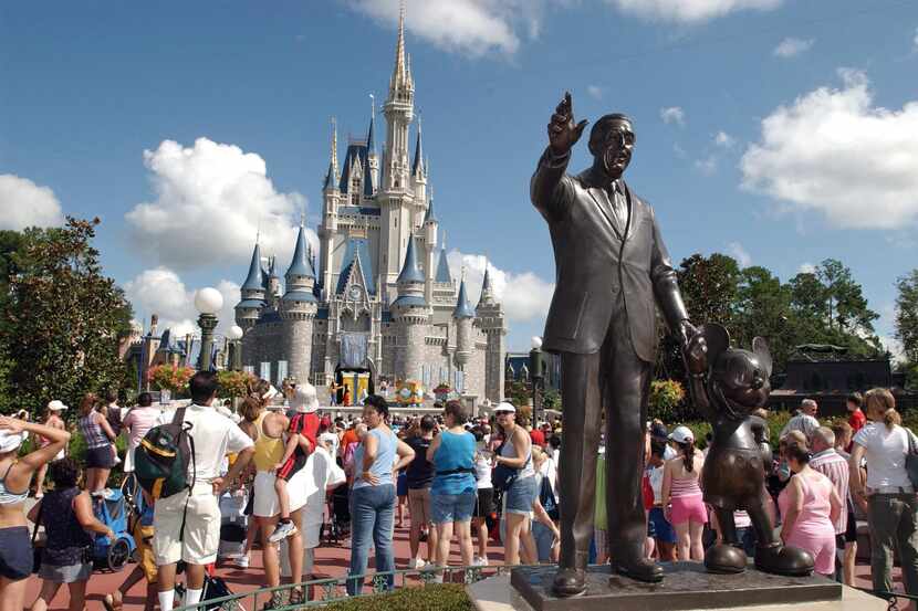 La entrada al parque Magic Kingdom de Disney World en Orlando, Florida.(AP)

