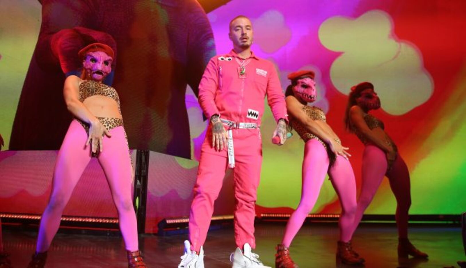 J Balvin durante su presentación en The Pavillion en el Toyota Music Factory en Irving,...