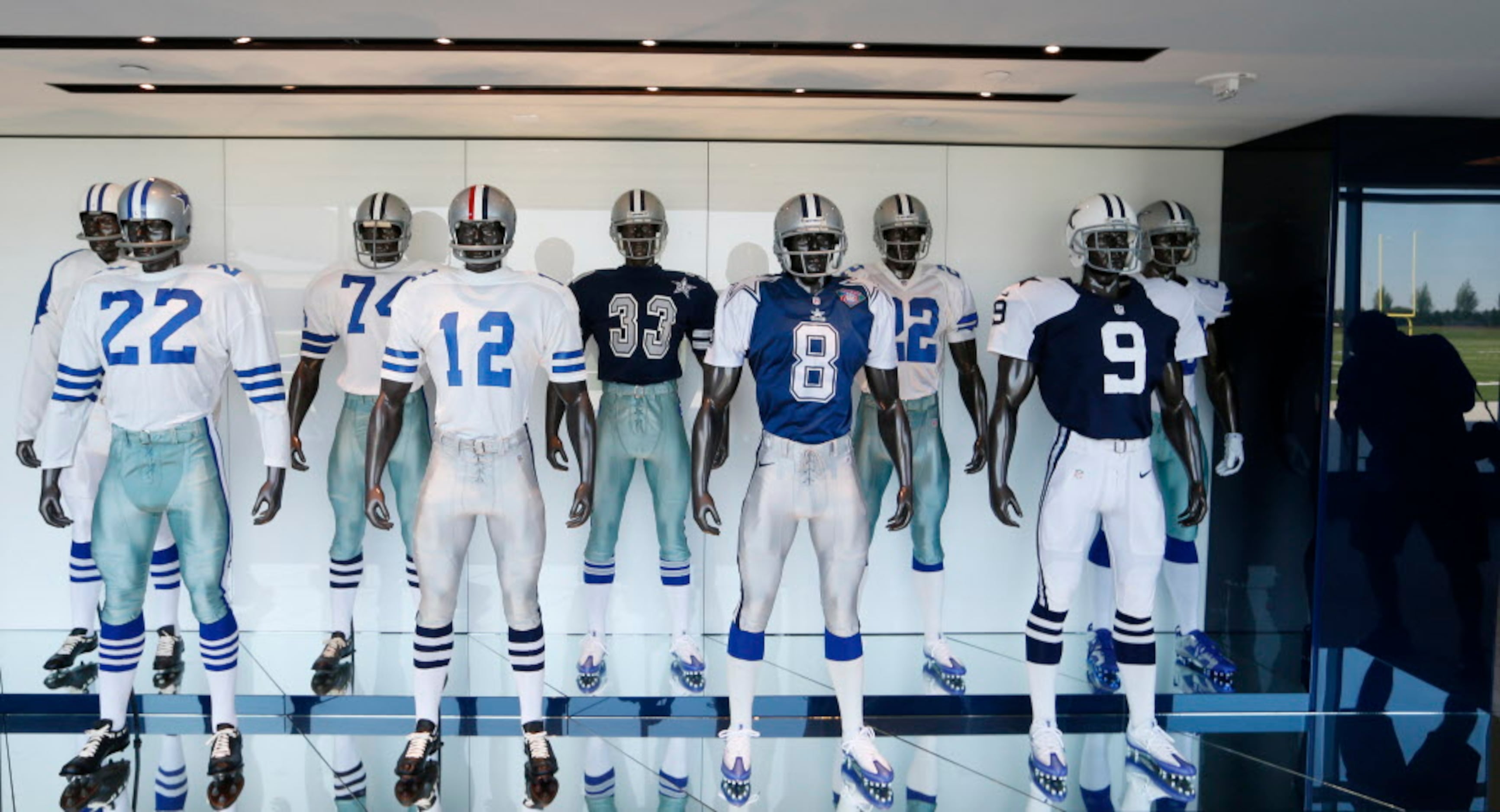 Check out new uniform combination Cowboys are wearing vs. Giants