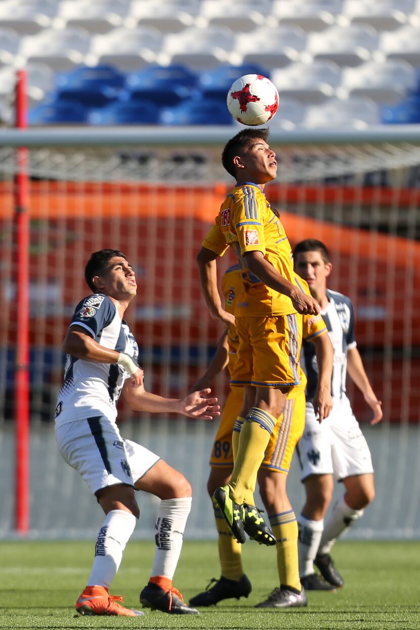 Clásico Regio en las semifinales del Super Group de la Dallas Cup. Foto de Omar Vega para Al...