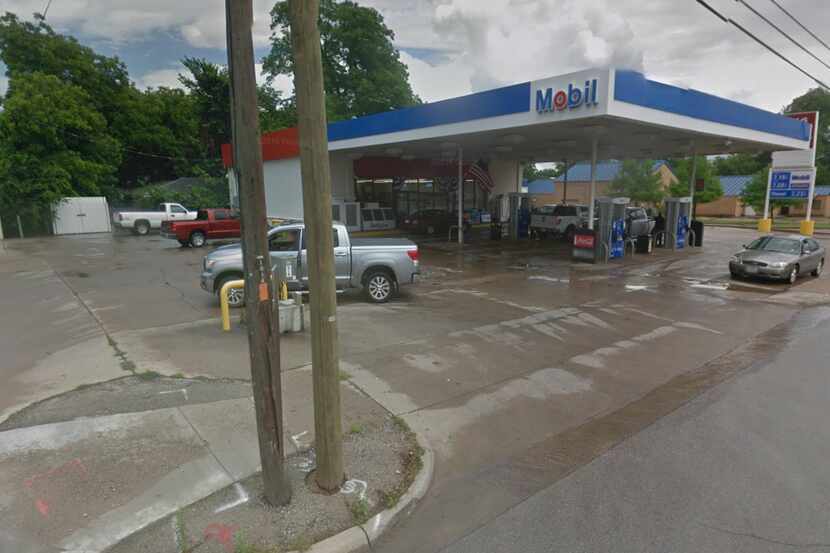 The Mobil gas station where Sneed and Mack were arrested.