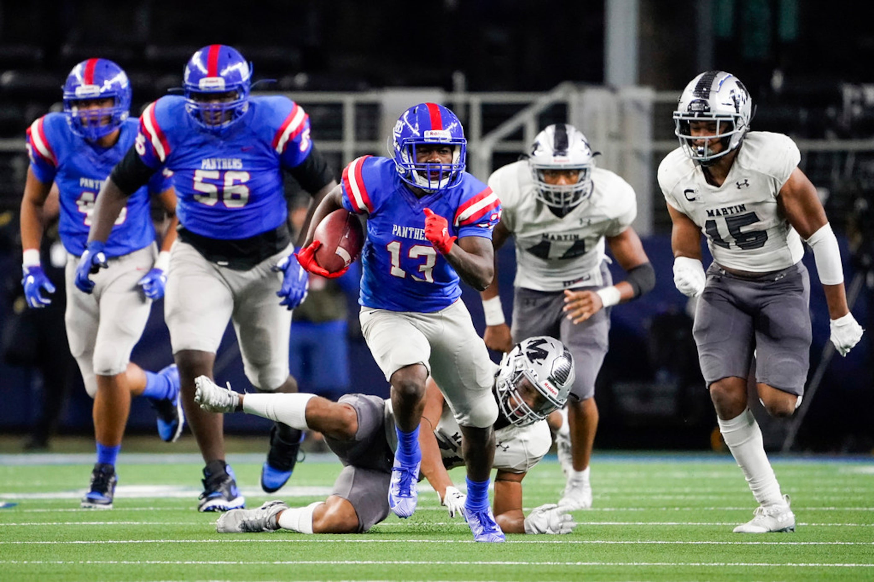 Duncanville wide receiver Roderick Daniels breaks away from the Arlington Martin defense on...