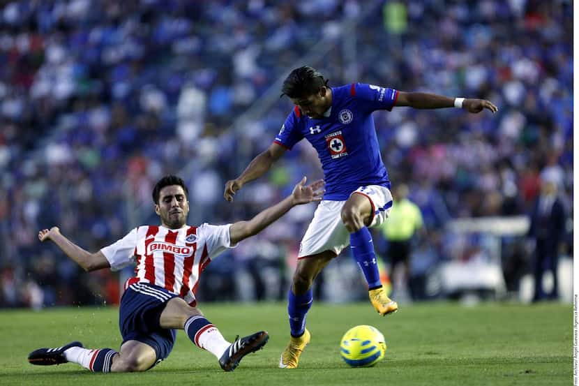 Cruz Azul derrotó 1-0 a Chivas en la Fecha 2 del Apertura mexicano, el 2 de agosto en el...
