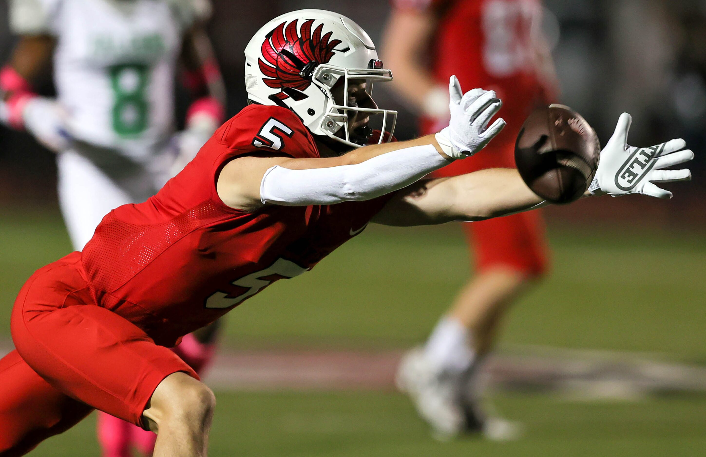 Argyle wide receiver Will Hodson stretches for the ball against Lake Dallas during the first...