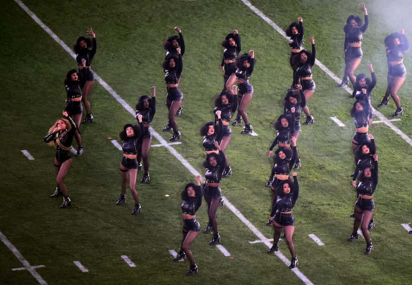 SANTA CLARA, CA - FEBRUARY 07:  Beyonce performs during the Pepsi Super Bowl 50 Halftime...