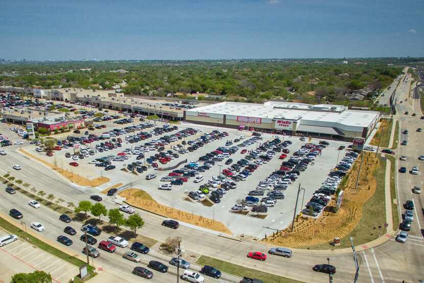 A new WinCo supermarket replaced a vacant space at this Carrollton shopping center.