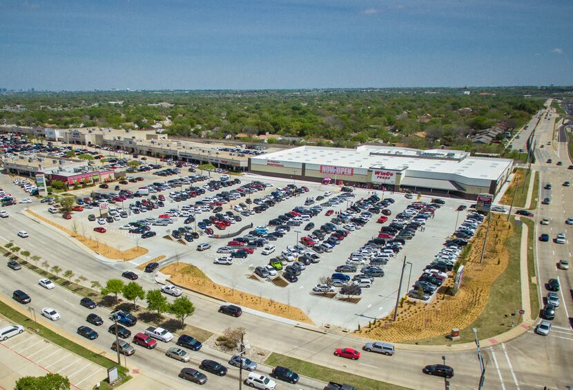 A new WinCo supermarket replaced a vacant space at this Carrollton shopping center.