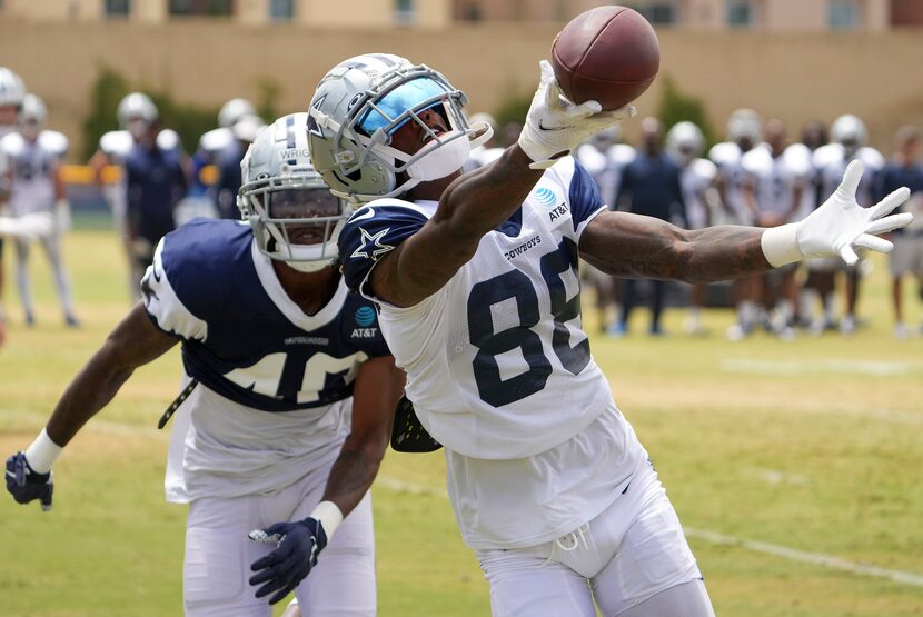 Dallas Cowboys wide receiver CeeDee Lamb (88) makes a catch for a Dallas Cowboys touchdown...