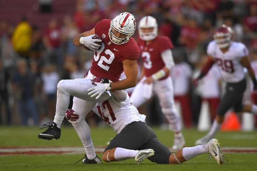 PALO ALTO, CA - OCTOBER 27:  Kaden Smith #82 of the Stanford Cardinal catches a pass and...