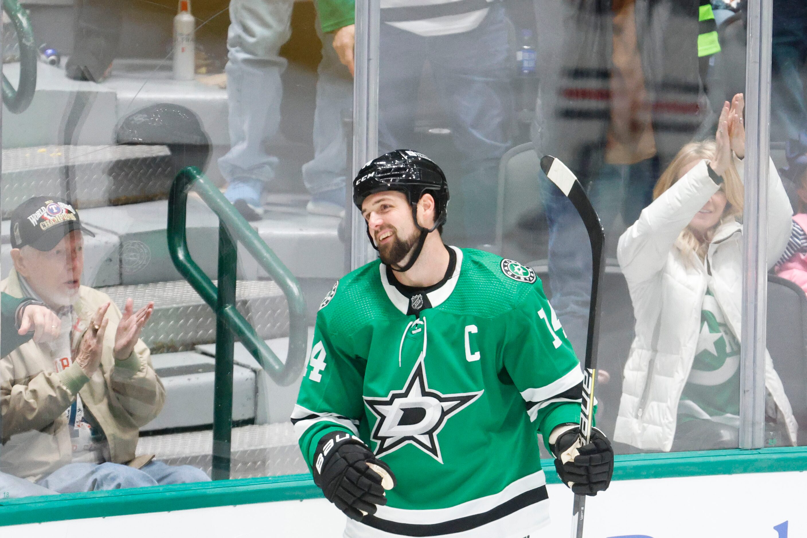 Dallas Stars left wing Jamie Benn (14) reacts after scoring team’s fourth goal against the...