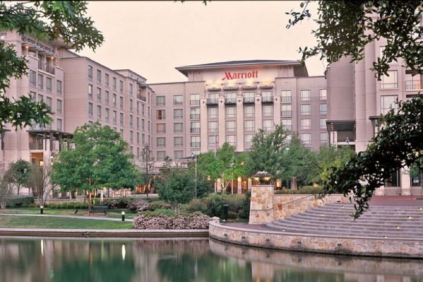 Twelve Marriott hotels across the state are offering summer savings and bonus rewards.  DAL...