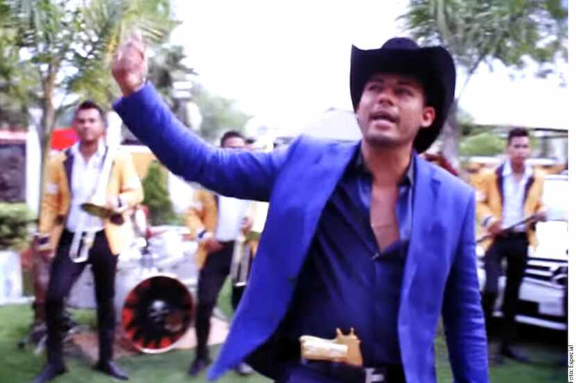 El cantante Javier Reyes, conocido como “El príncipe del corrido”, fue asesinado anoche en...