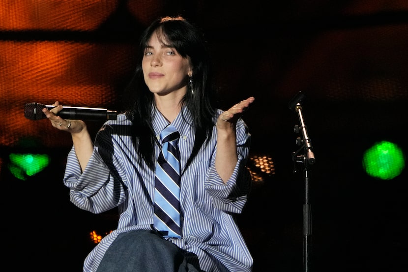 ARCHIVO - Billie Eilish actúa durante el concierto Power Our Planet al margen de la...