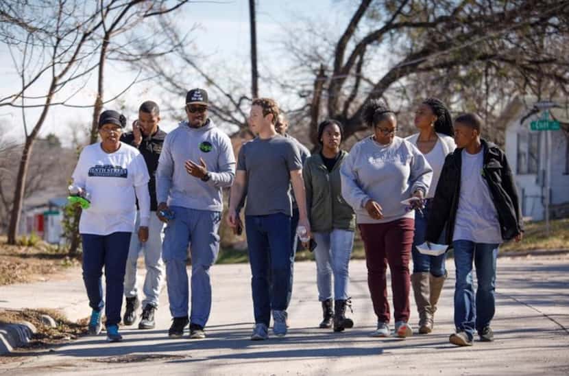 Mark Zuckerberg conoció una de las comunidad más pobres de Dallas esta semana