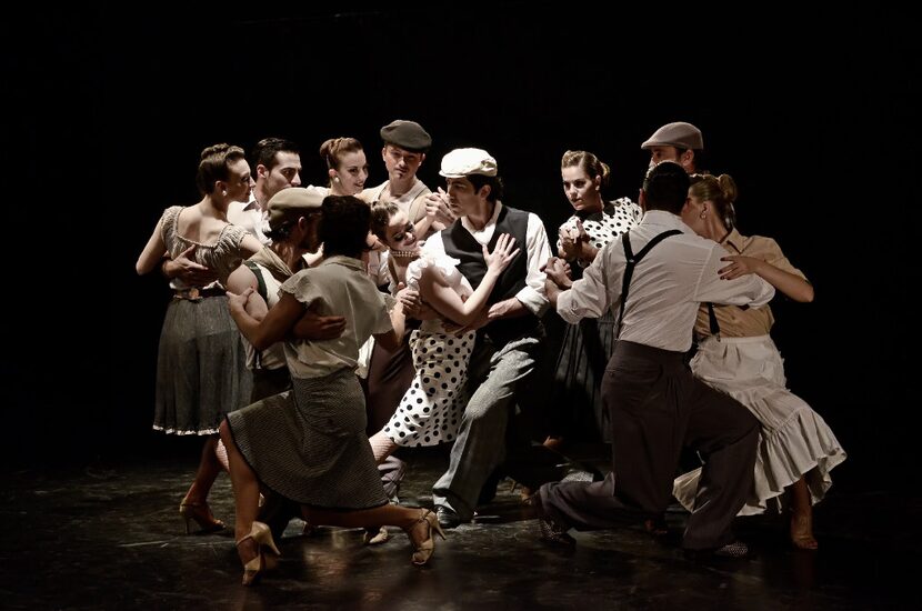 Argentina's Estampas Porteñas tells a story with the tango in Deseos. 