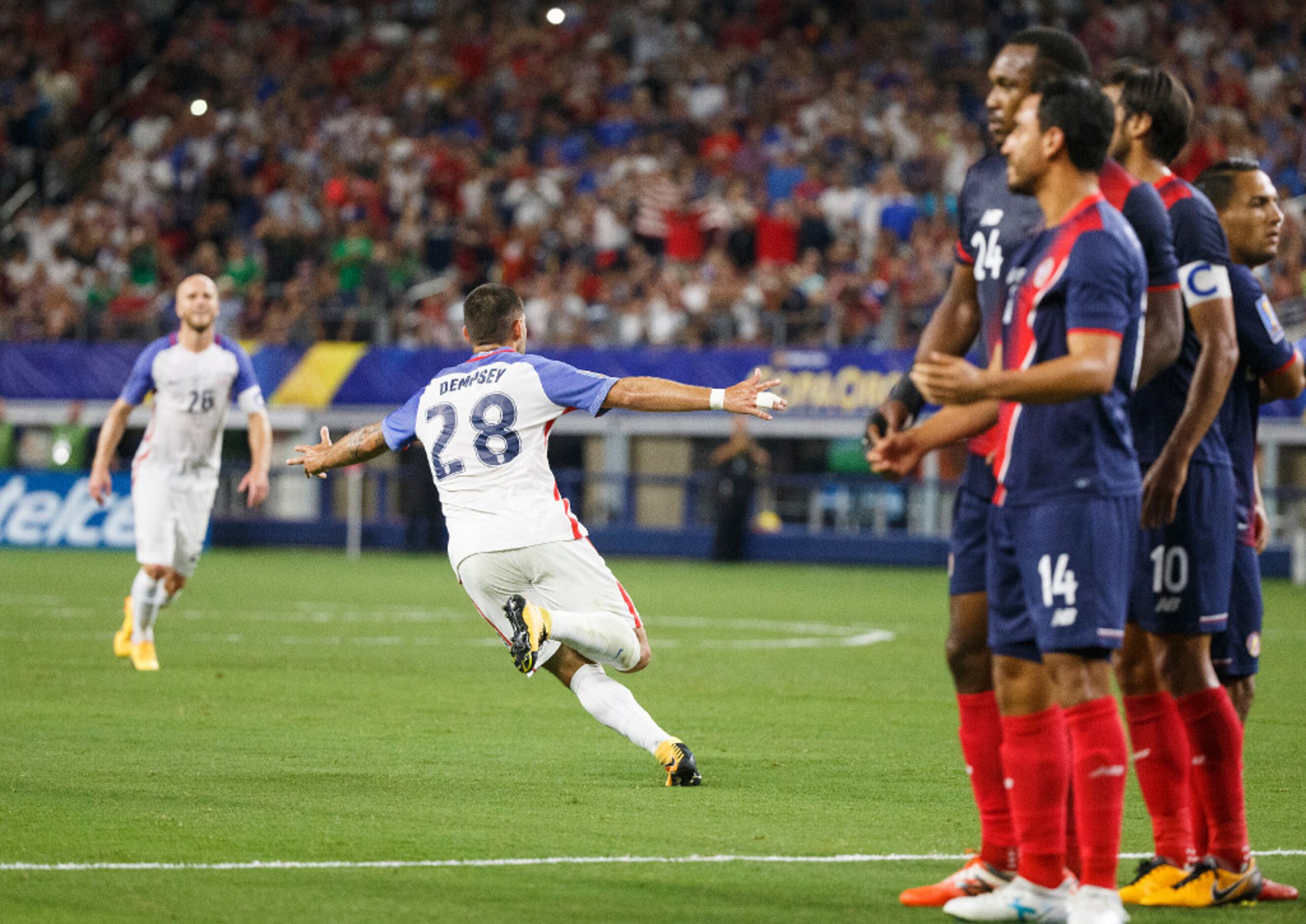 Clint Dempsey: U.S. starter or super sub in Gold Cup final